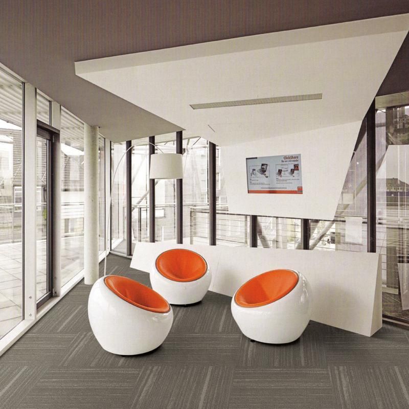 Hochwertige Büro-Teppichfliesen mit PVC-Rücken
