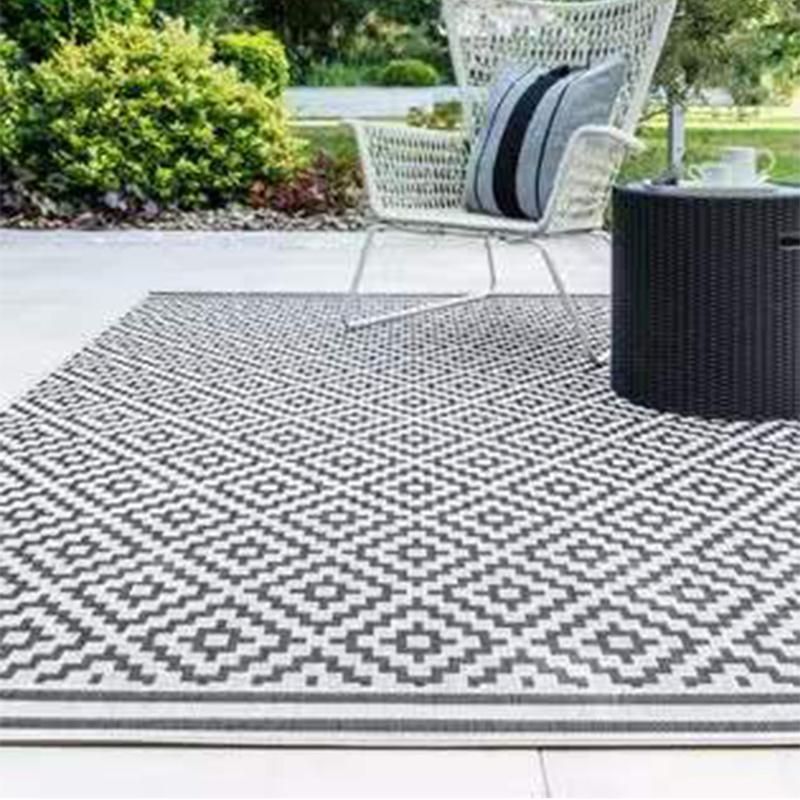 Outdoor Anti-UV Flat Rug for Backyard & Garden