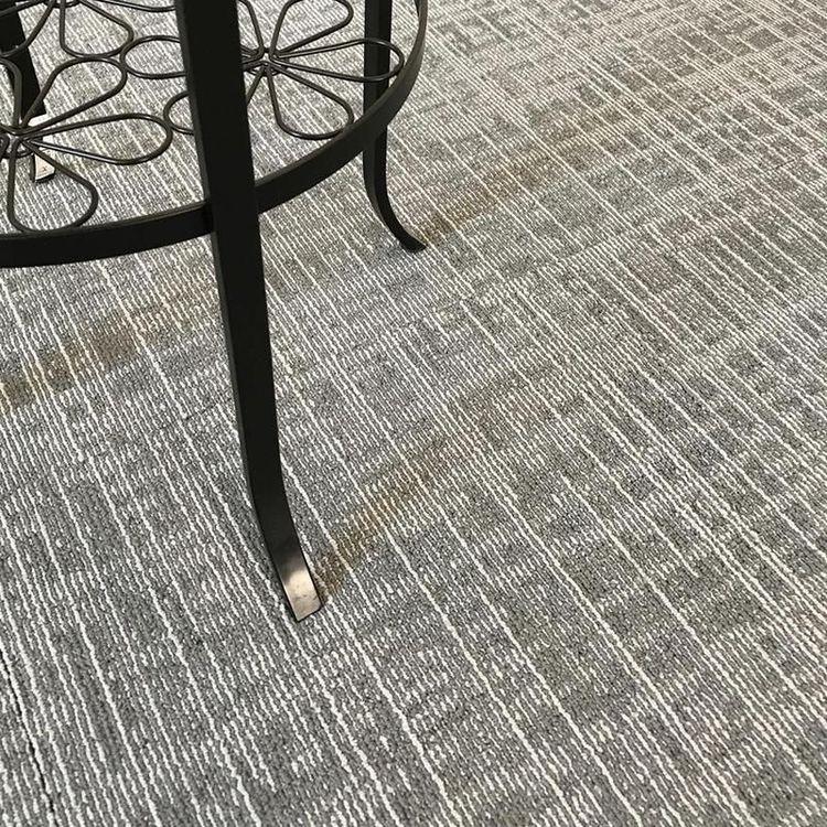 gray-commercial-nylon-modular-carpet-with-pvc-backing.jpg